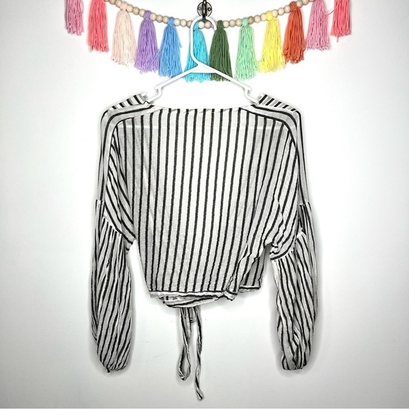 Altar’d State Cropped Stripe Wrapped Balloon Sleeve Embroidered Blouse Medium - Picture 12 of 16